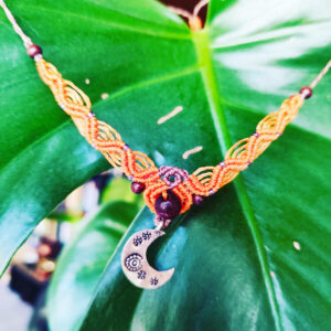 1673699988499 Collier Orange lune