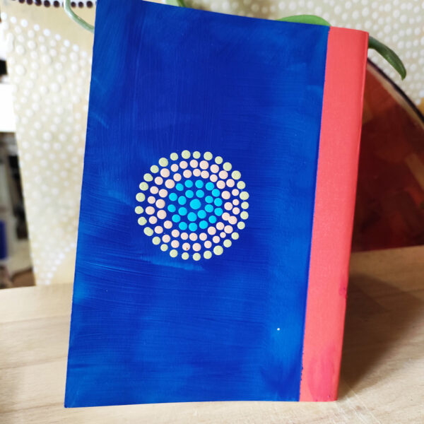 Carnet a6 couverture points multicolores