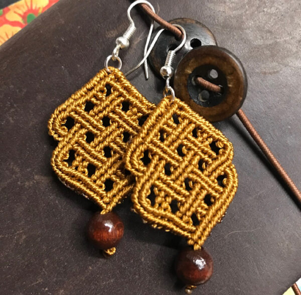 IMG_4744 Boucles d'oreilles celtiques safran